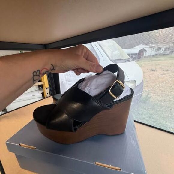 Universal Thread Black Platform Wedge Sandals Size 6 - Picture 5 of 7